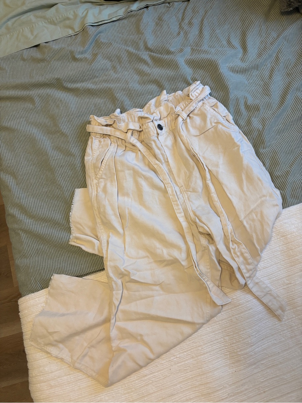 aerie Cream Paperbag Waist Elastic Waistband Shorts